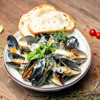 Томленые мидии дорблю в Royal по цене 990 ₽