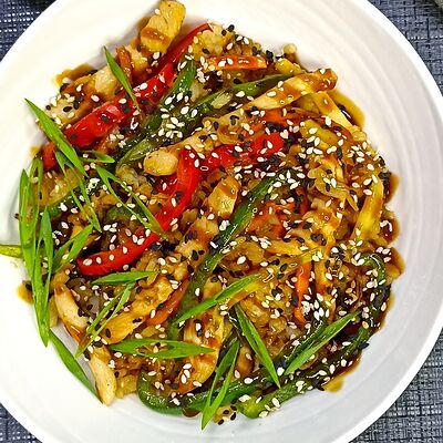 Тяхан с курицей в Sisters Food по цене 350