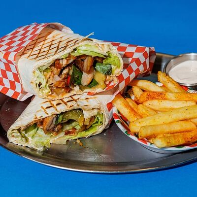 Ливанский кебаб с курицей в Ист по цене 743 ₽