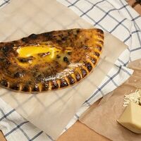 Кальцоне по-грузински с сыром в Пицца и Паста