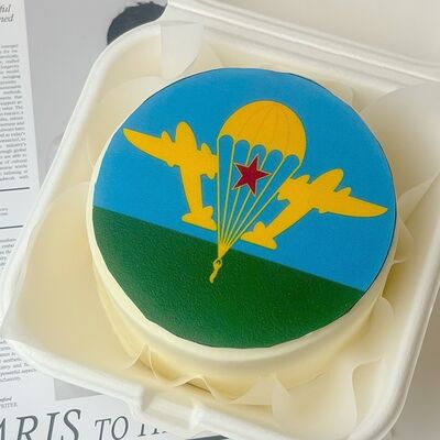 Бенто-торт ВДВ в Кондитерская КонфеткаПитер по цене 2100 ₽