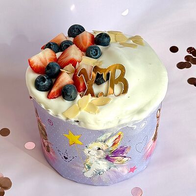 Кулич творожный бездрожжевой с ягодамив Lipatik sweets по цене 1550 ₽