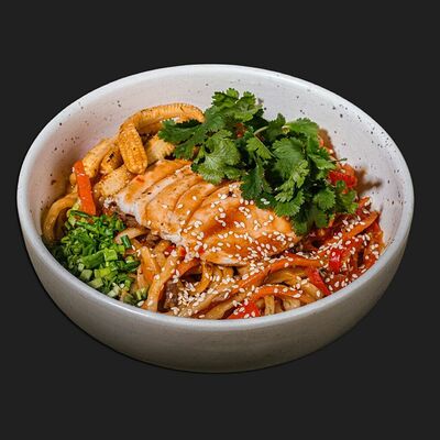 Вок с курицей в Булка да мясо по цене 443 ₽