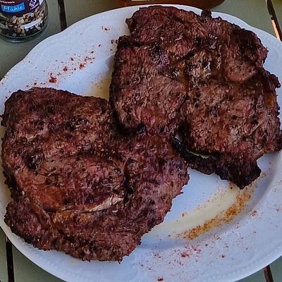 Стейк из говяжьего филев Вкусно и сытно по цене 680 ₽