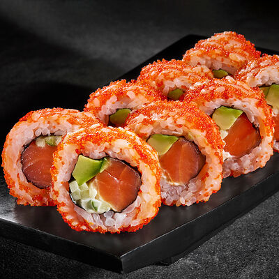 Калифорния с лососем в Рыбка по цене 690 ₽