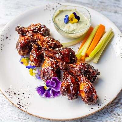 Куриные крылья BBQ в Каширская Застава по цене 650 ₽