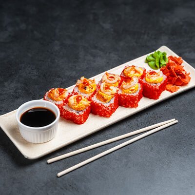 Ролл запеченный с креветкой в Честнок по цене 662 ₽