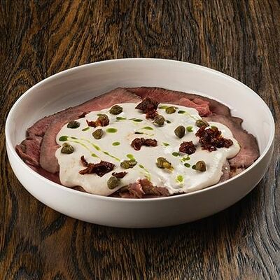 Вителло тонатто с каперсами в BeerLogovo по цене 730 ₽