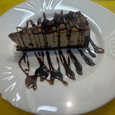 Чизкейк шоколадный в Хинкальная по цене 450 ₽