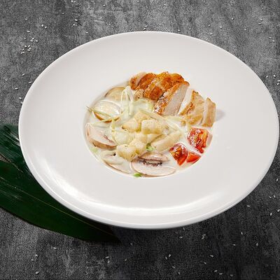 Суп Сырно-сливочный с курицей и грибами в Суши Cho по цене 599 ₽