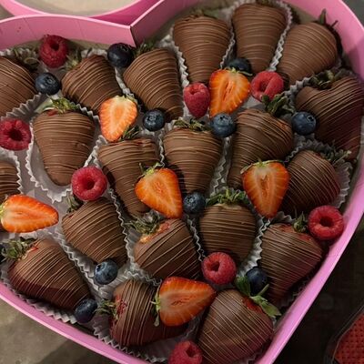 Набор сердце L в Mosdesserts по цене 6900 ₽