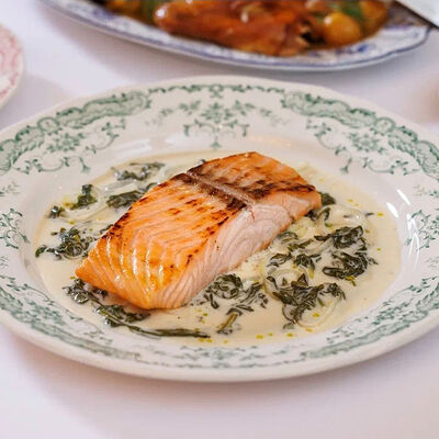Лосось в сливочно-щавелевом соусе в Niki по цене 1890 ₽