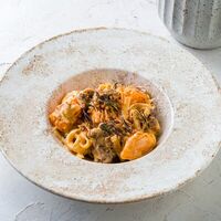 Тальятелле с тыквой и говяжьими щечками в Golden Coffee