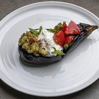 Баклажан-томаты-страчателла в 321 Club by Novikov