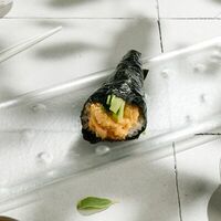 Ручной острый ролл гребешокв Ginza Small