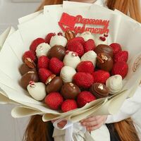 Букет клубники в шоколаде Отличник М в Berry Present