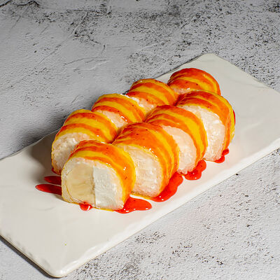 Ролл Клубника-Банан 8шт в Corneli Pizza по цене 450 ₽