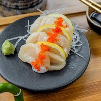 Морской гребешок в Nikkei Sushi Premium