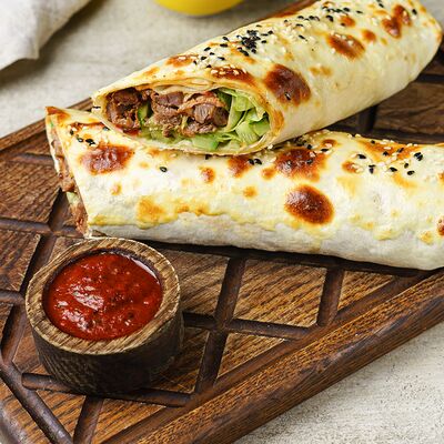 Дюрюм с бараниной в Галата по цене 1250 ₽