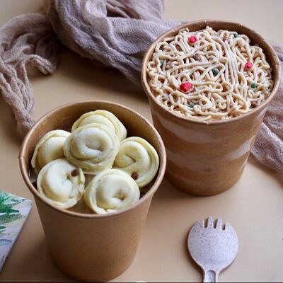 Комбо-набор: cake to go, пельмешки и Доширак для папы в Chocoton по цене 2300 ₽