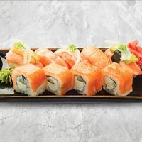 Сет Салмон дзукуши в Ichiban Boshi