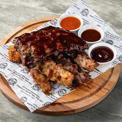 Мясное ассорти с гриля в Мангал по цене 1590 ₽