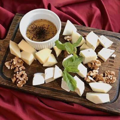 Сыр и трюфель в Вино и еда по цене 1190 ₽