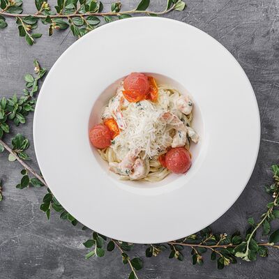 Спагетти с креветкой и шпинатом в Асгард по цене 748 ₽