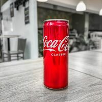 Coca-Cola в Little Osaka Bar