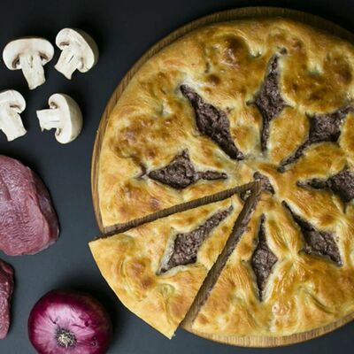 Осетинский пирог с мясом и грибами в Pizzarion по цене 1029 ₽