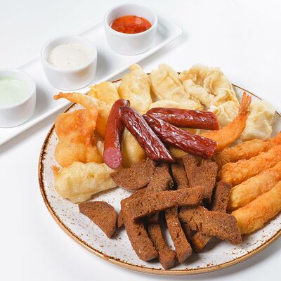 Большая тарелка к пиву в БамБуши по цене 1250