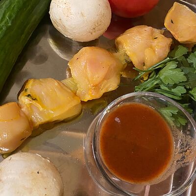 Шашлык из курици в Кафе марьям по цене 350 ₽