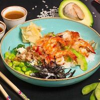 Поке с креветками в Луиджи & Тосё