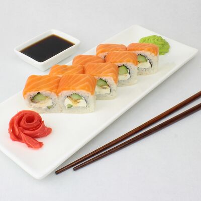 Филадельфия с угрем в SUSHI GO по цене 645 ₽