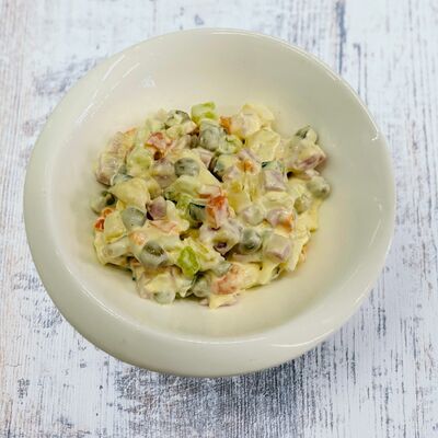 Оливье с ветчиной в Изюм по цене 220 ₽