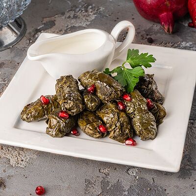 Ярпах долмасы в Дворец свадеб по цене 515 ₽