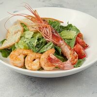 Цезарь с тигровыми креветками в Cutlet by El Gauchito