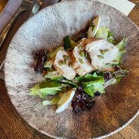 Салат с цыплёнком и сливочным сыром в More More