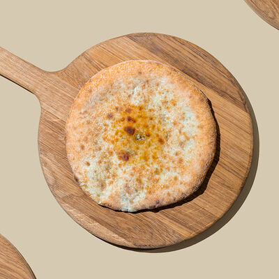 Кубдари в Хачапури и вино по цене 412 ₽