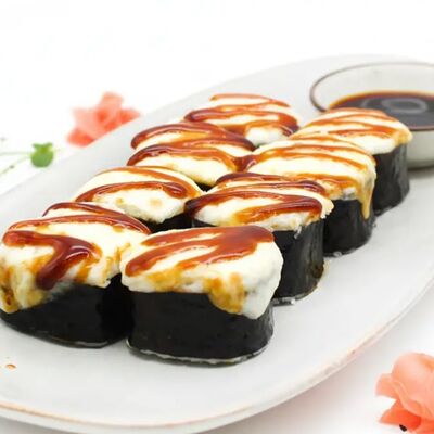 Запеченный ролл с курицей в Суши Land по цене 419 ₽