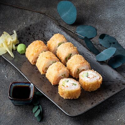 Ролл теплый с креветкой в Изи Паб по цене 495 ₽