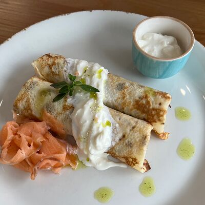 Блинчики со страчателлой и лососем в Полианто по цене 460