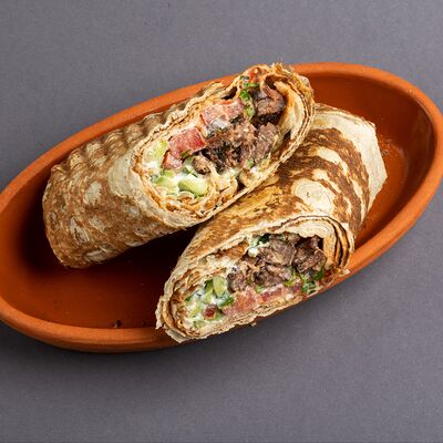 Шаурма с курицей в Белый барашка по цене 462 ₽