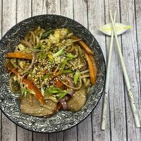 Удон со свининой в соусе черный перец в Sushi Favorite