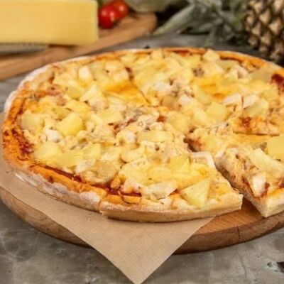 Пицца Гавайская на тонком тесте в Хомячок по цене 930 ₽