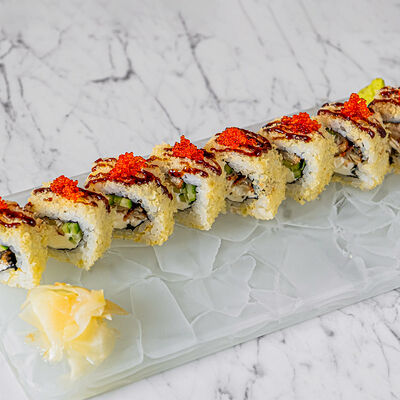 Ролл Угорь тэнкацу с икрой тобико в Dragon по цене 1250 ₽