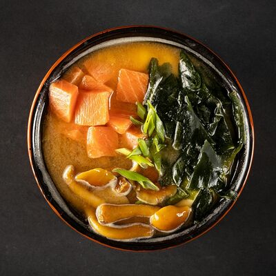 Мисо суп с лососем в Wasabi по цене 380 ₽