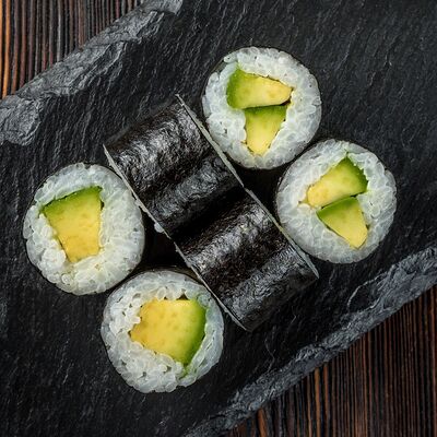 Маки с авокадо в Суши Гурмэ по цене 190 ₽