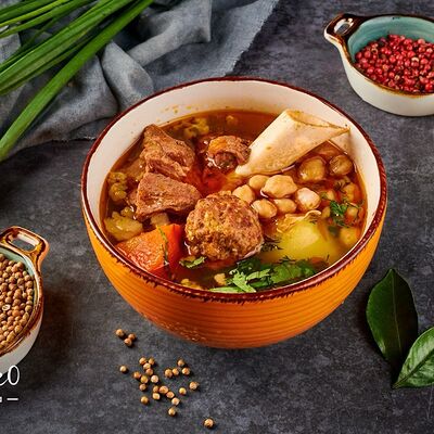 Шурпа из баранины в Чайхана Фаррух по цене 530 ₽