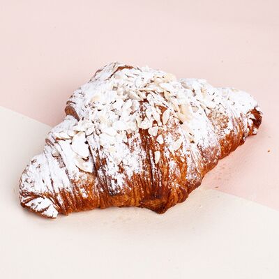 Круассан Миндальный в Кекслав по цене 300 ₽